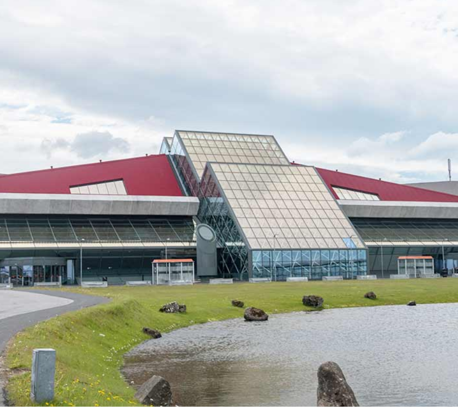 Top Tips for Stress-Free Airport Transfers in Iceland